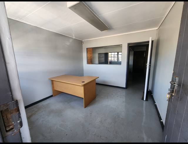 172M² WAREHOUSE TO LET IN WADEVILLE